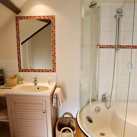 Domaine De Lasfonds Bed and Breakfast 3*