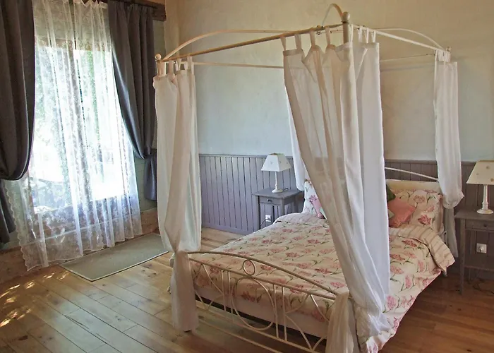 Bed and breakfast Domaine De Lasfonds Previnquieres