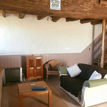 Domaine De Lasfonds 3* 리우페로