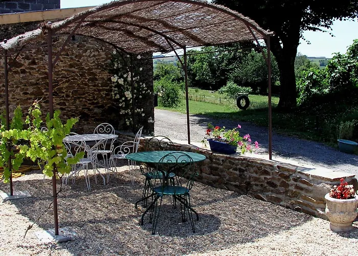 Oda ve Kahvaltı Domaine De Lasfonds 3*