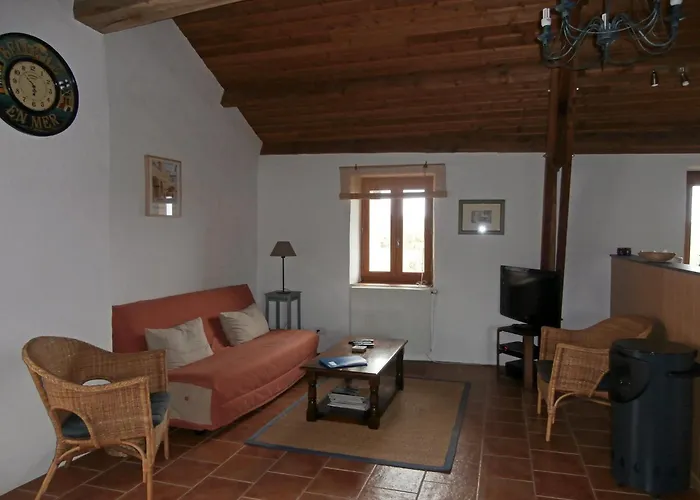 Oda ve Kahvaltı Domaine De Lasfonds